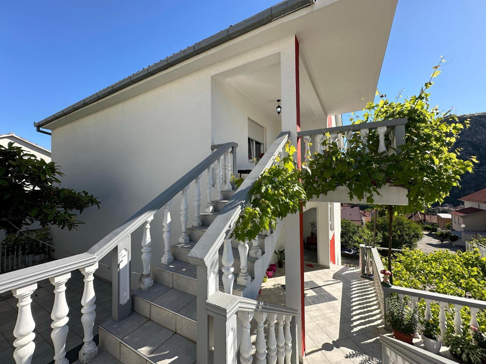 Nuni Apartment