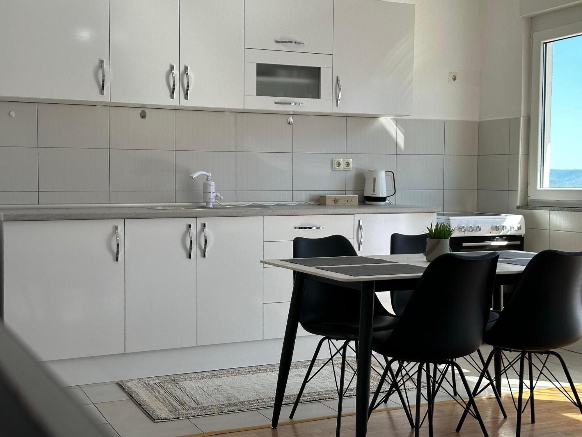 Nuni Apartment *